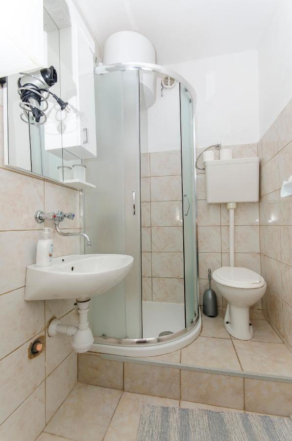 Apartments Derado Supetar Dış mekan fotoğraf