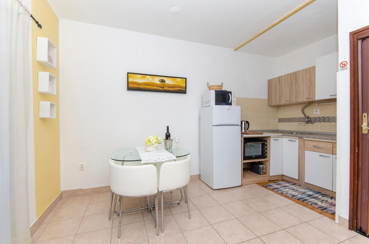 Apartments Derado Supetar Dış mekan fotoğraf