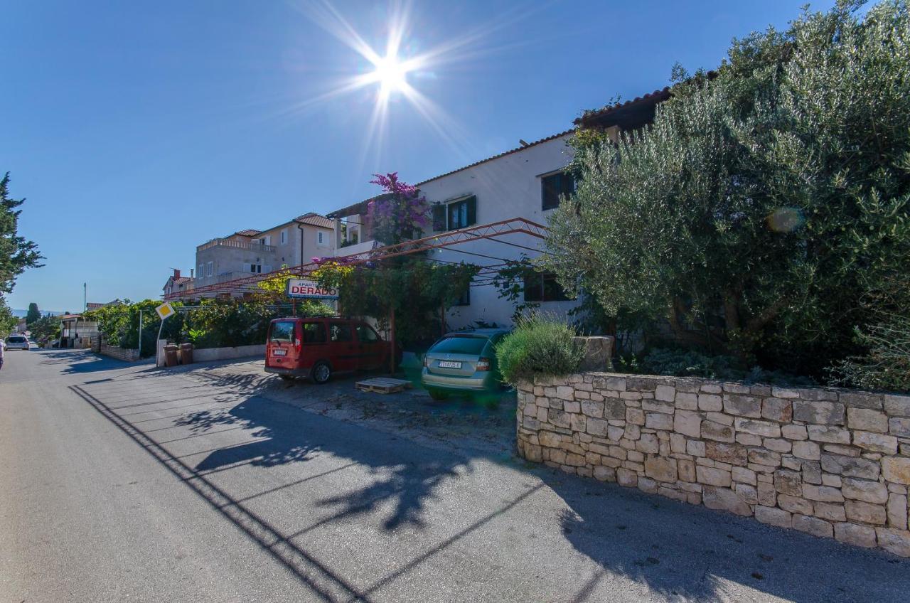 Apartments Derado Supetar Dış mekan fotoğraf
